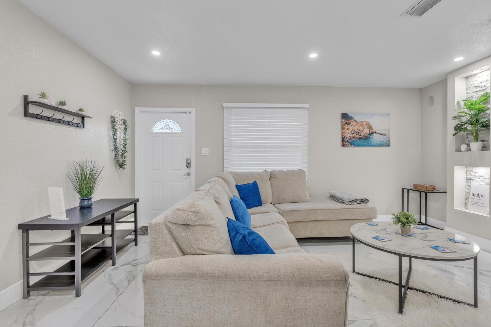 Stunning Modern Home In Tampa With Pool - Just 5 Minutes From Airport! Exteriér fotografie